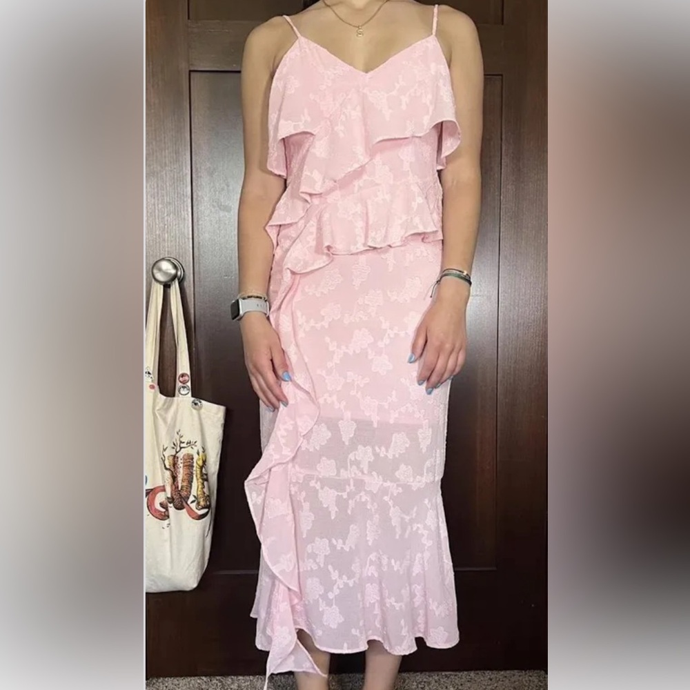 Prom dress. Brand new with tags, pink dress size L